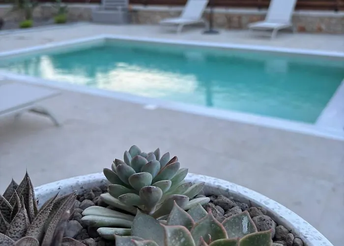 Mandilaria Stone House