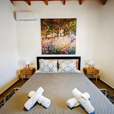 Mandilaria Stone House *