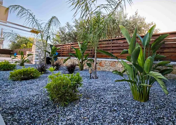 Mandilaria Stone House * アファンドウ