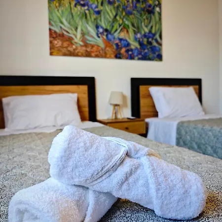 Lägenhet Mandilaria Stone House