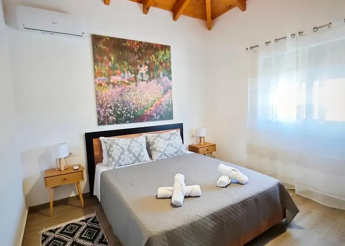 Mandilaria Stone House Apartament