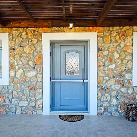 Mandilaria Stone House * Afantou