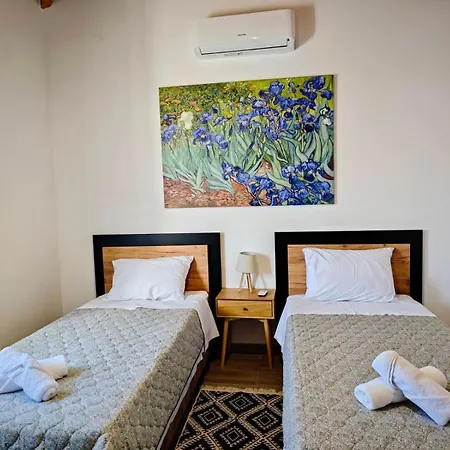 Appartement Mandilaria Stone House *